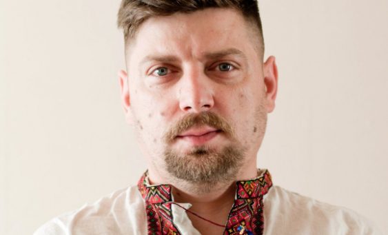 «Миколина гончарня». Історія ветерана Миколи Величко, який не покинув гончарства навіть під час служби, а нині облаштовує простір для митців