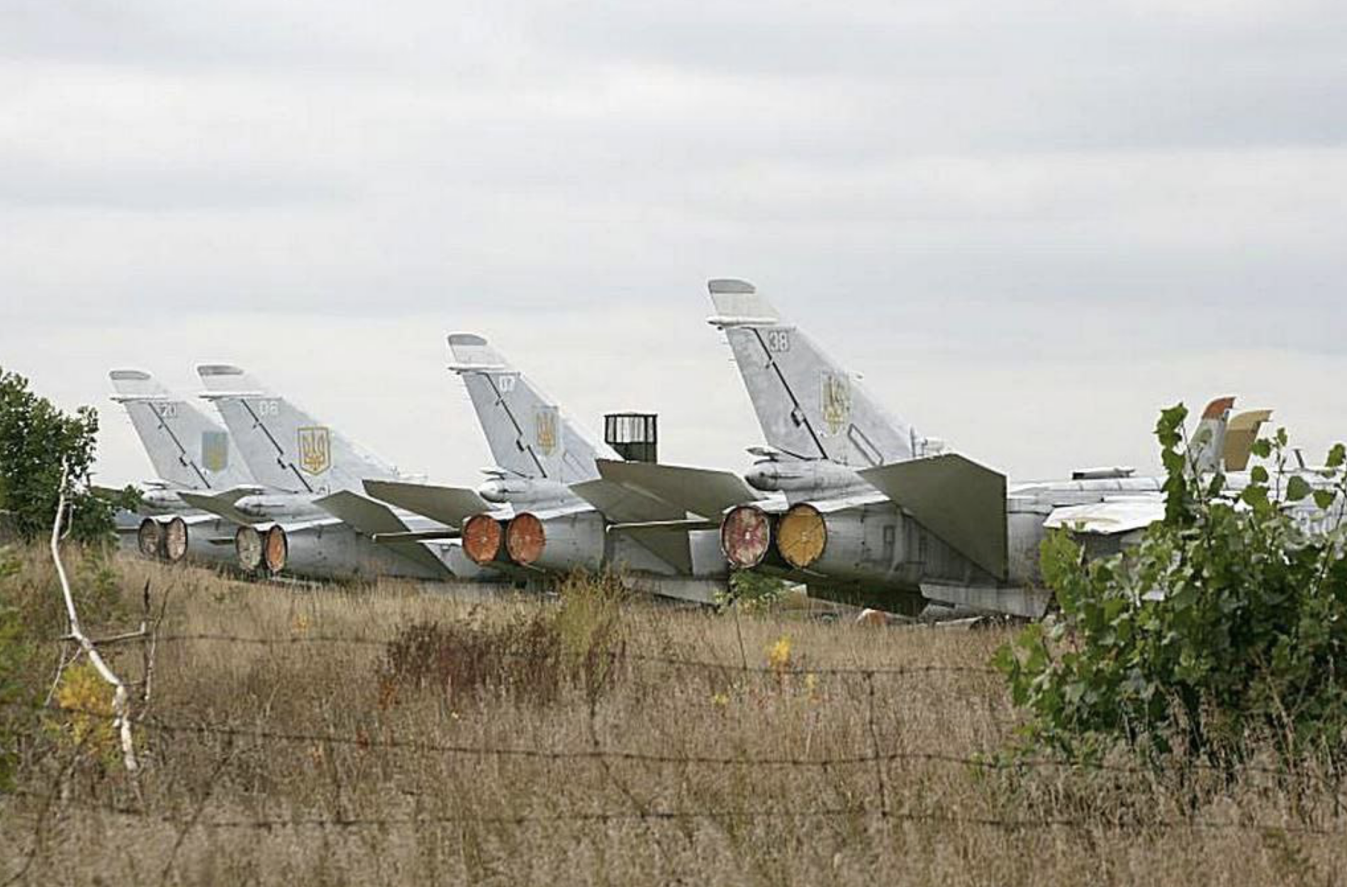 Росіяни викрали 6 бомбардувальників Су – 24 у Старокостянтинові