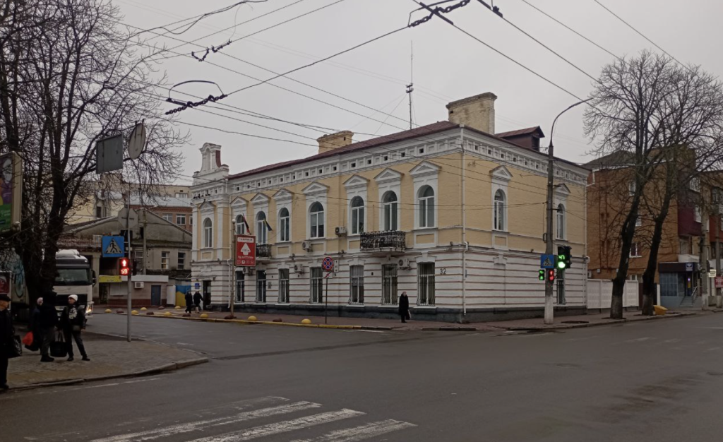 Адміністративний будинок початку 1890-х років у січні 2025 року. Андрій Кісь